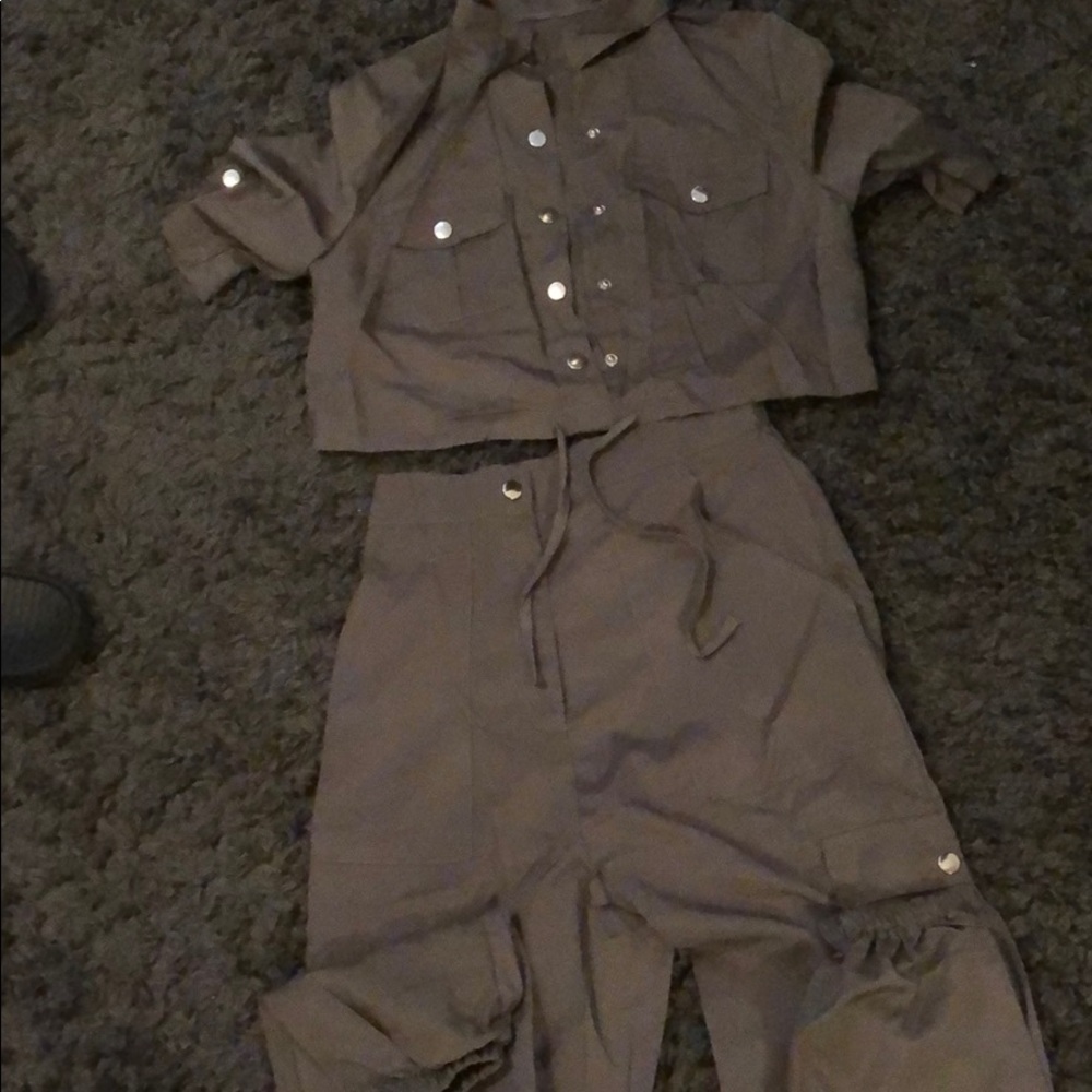 2 piece - Picture 2 of 2